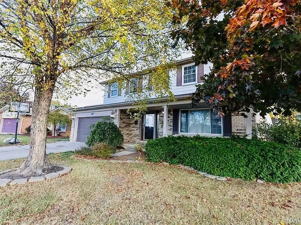 30988 Moroso Drive Warren City MI 48088