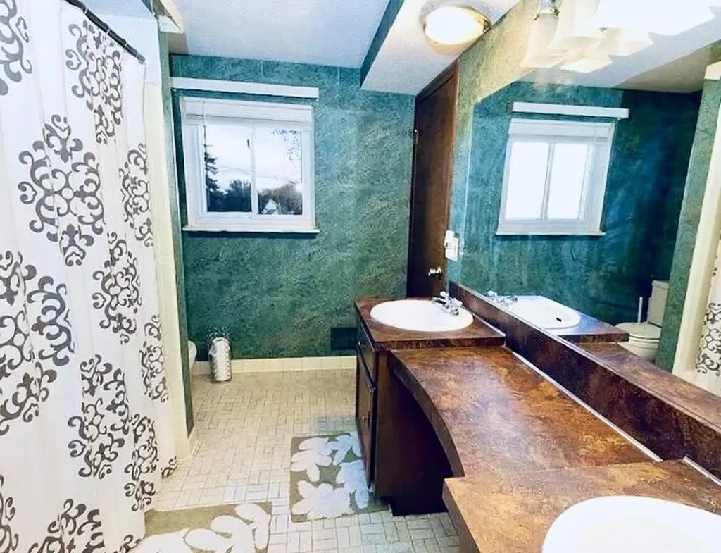30988 Moroso Drive Warren City MI 48088