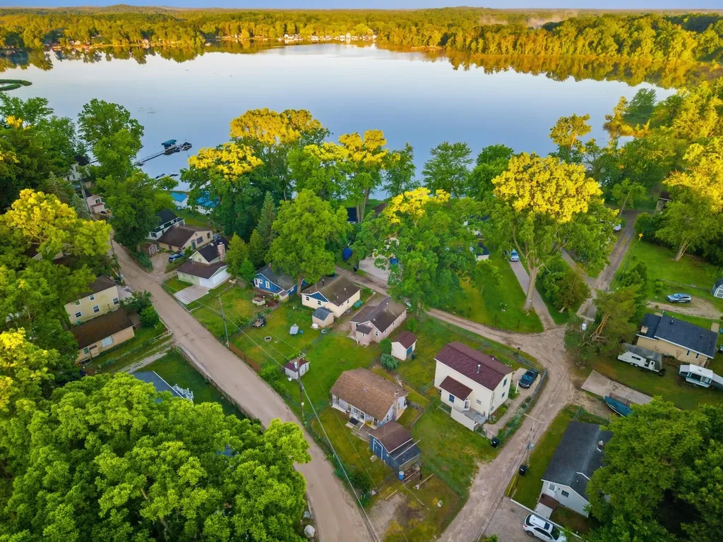 11106 Patterson Lake Drive Putnam Township MI 48169