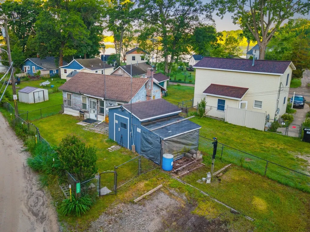 11106 Patterson Lake Drive Putnam Township MI 48169