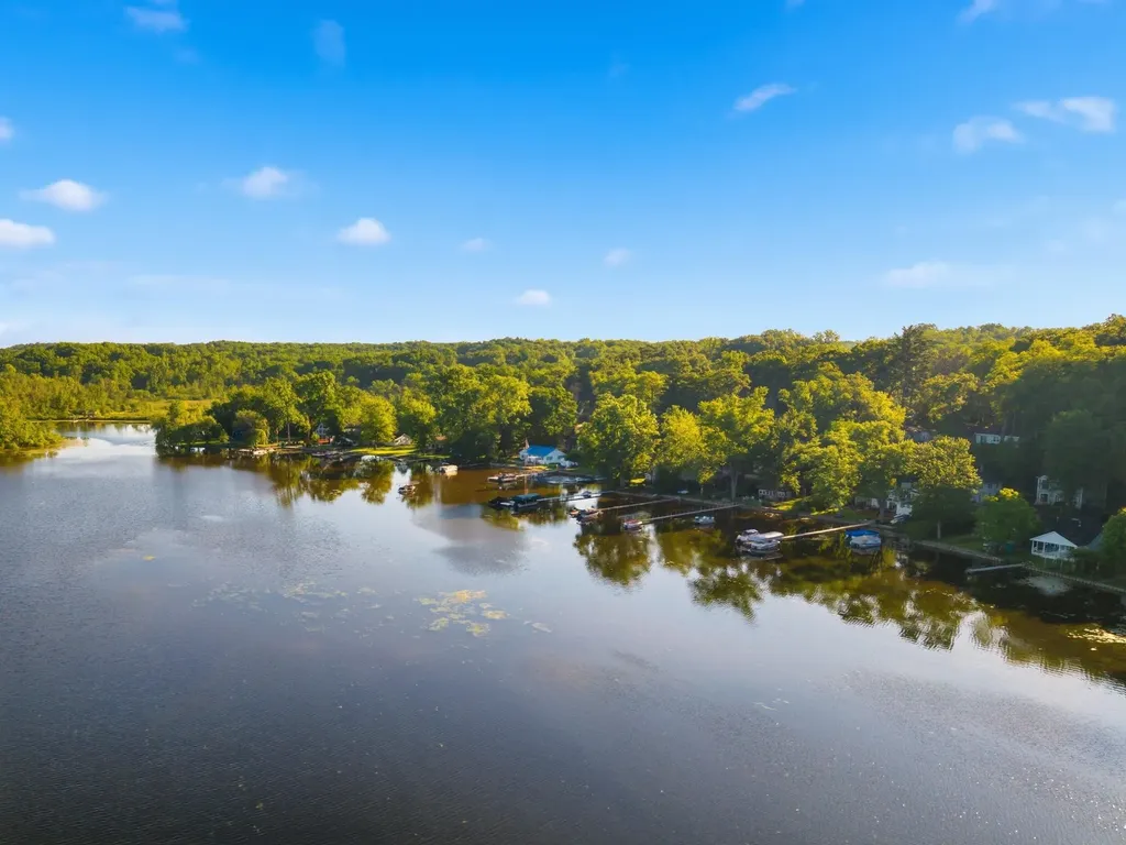 11106 Patterson Lake Drive Putnam Township MI 48169