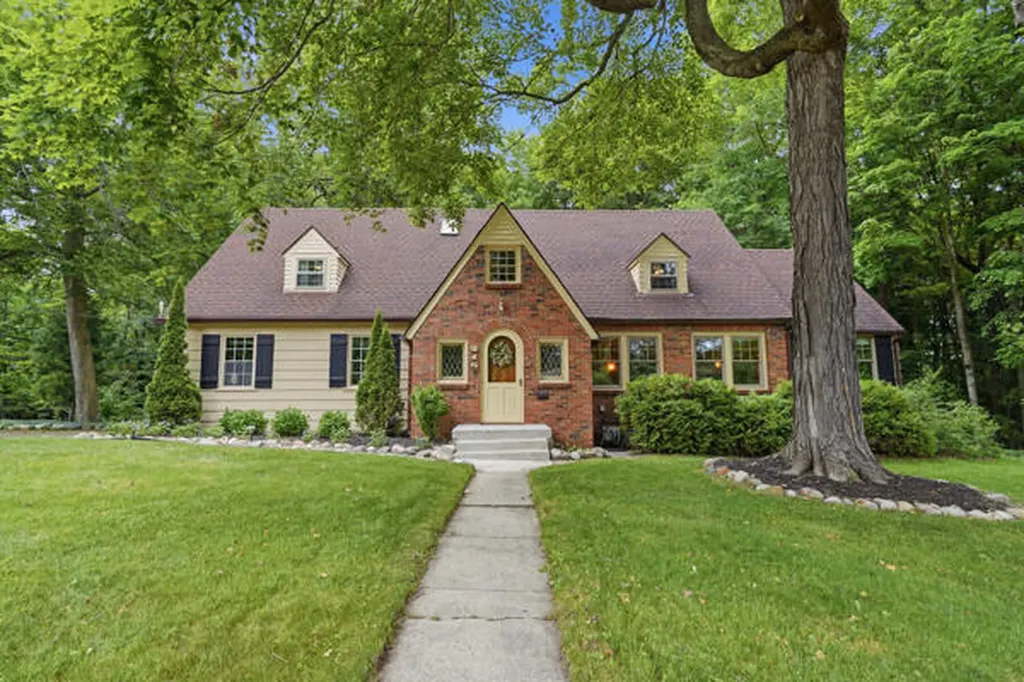 215 Hill Street Northville City MI 48167