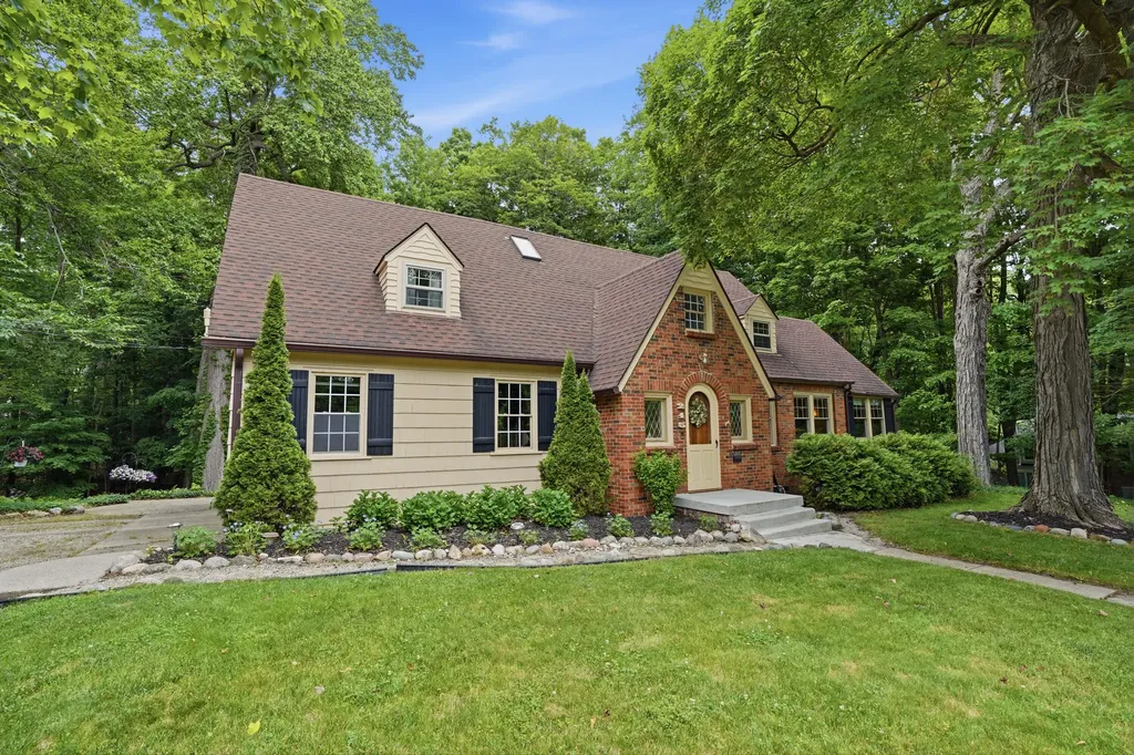 215 Hill Street Northville City MI 48167