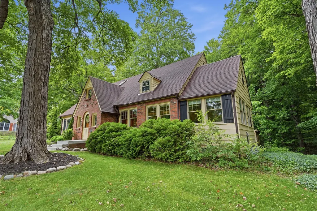215 Hill Street Northville City MI 48167