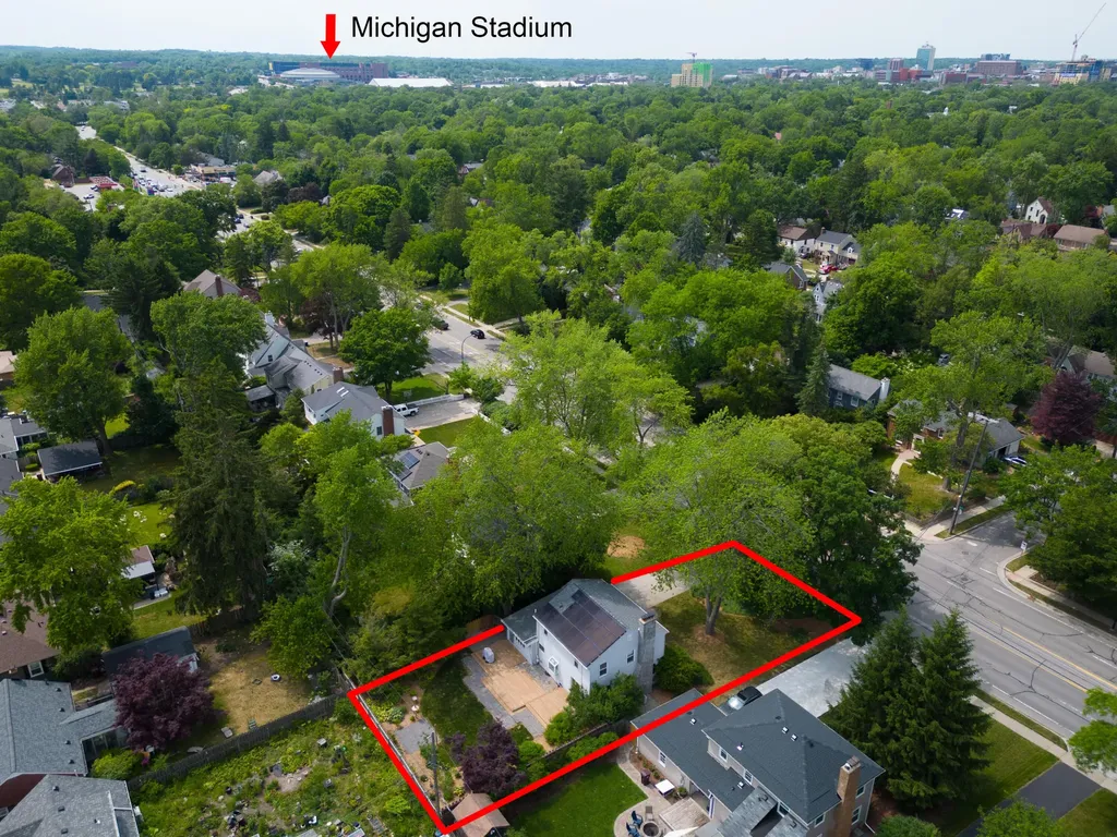 1646 E Stadium Boulevard Ann Arbor City MI 48104