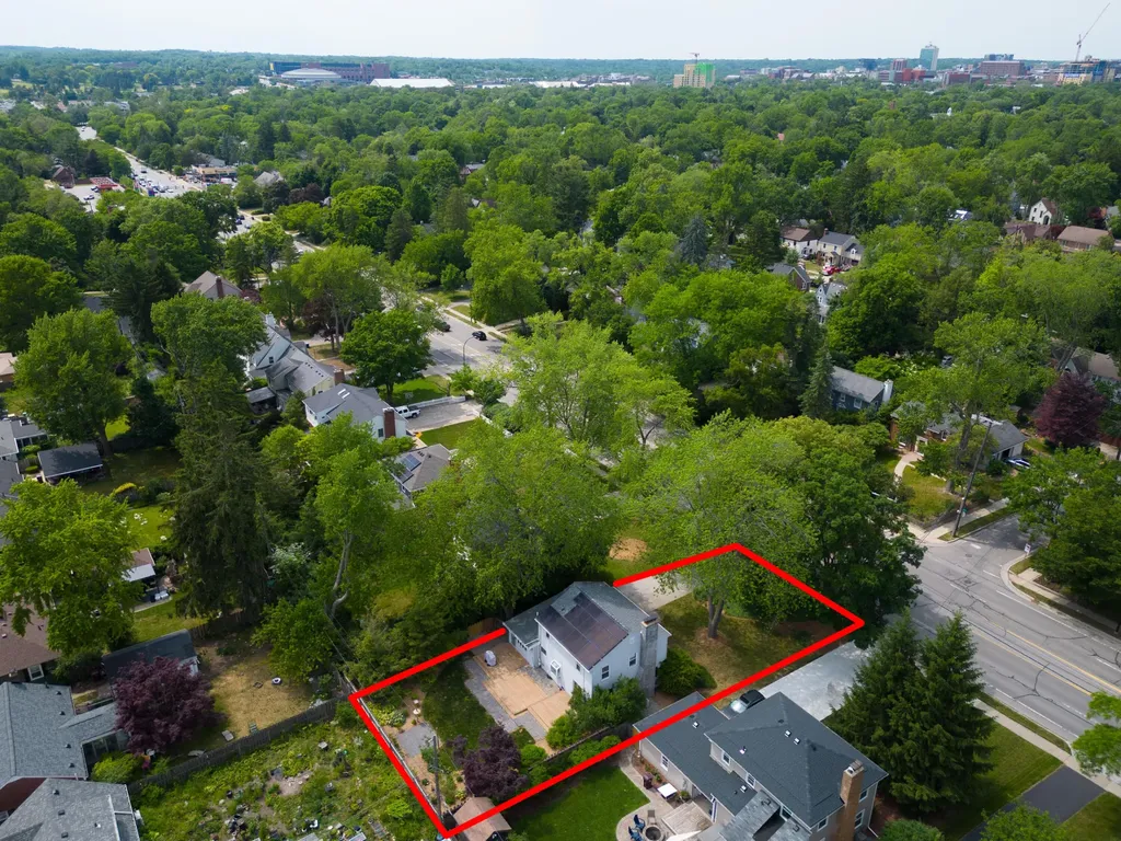 1646 E Stadium Boulevard Ann Arbor City MI 48104