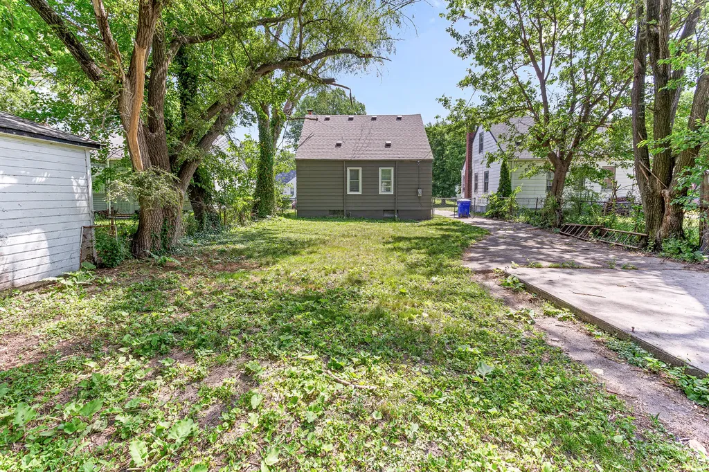19189 Dresden Street Detroit City MI 48205