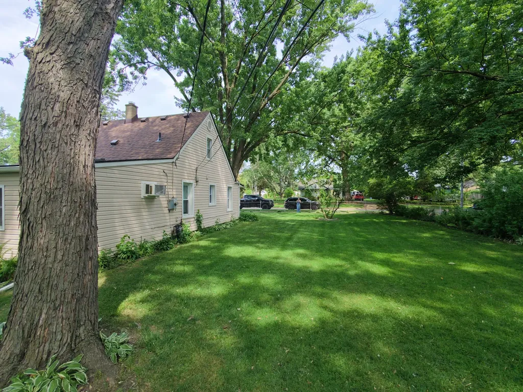 6024 Wilkie Taylor City MI 48180