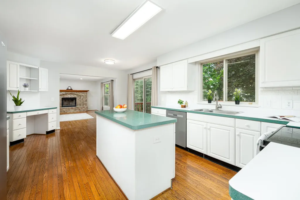3211 Foxway Court Ann Arbor City MI 48105