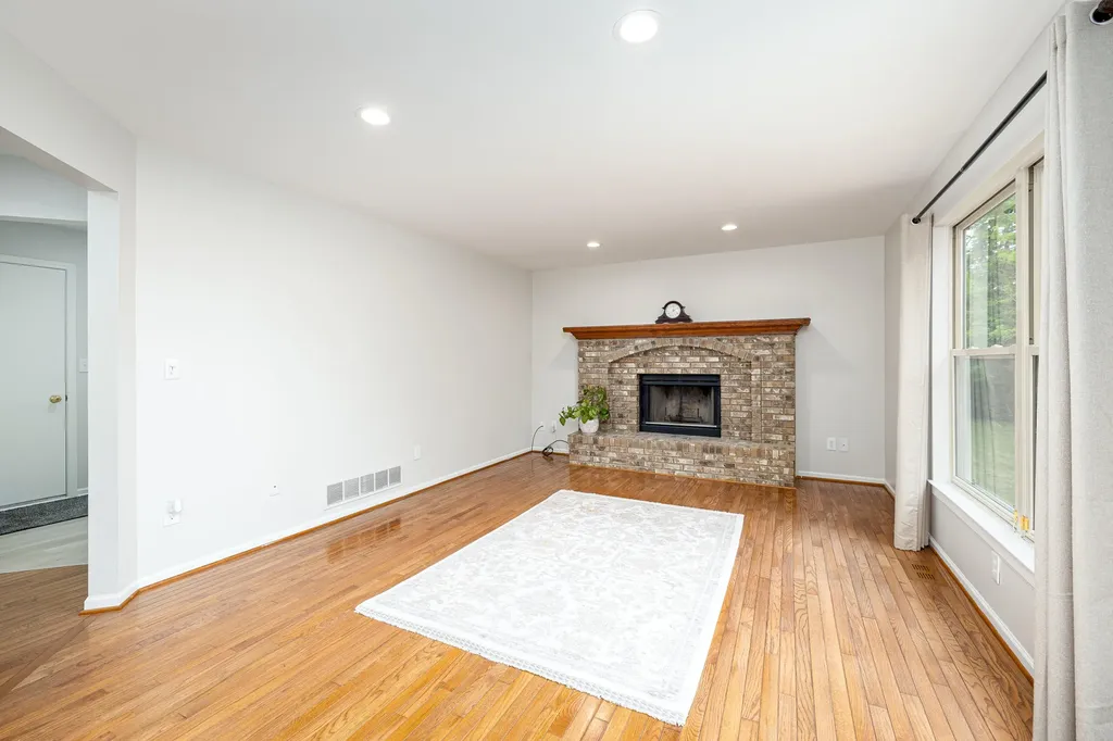 3211 Foxway Court Ann Arbor City MI 48105