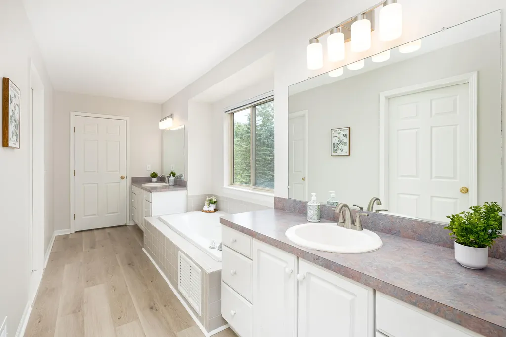 3211 Foxway Court Ann Arbor City MI 48105