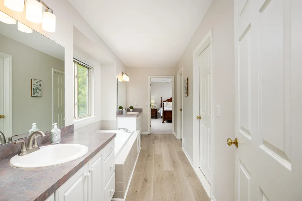 3211 Foxway Court Ann Arbor City MI 48105