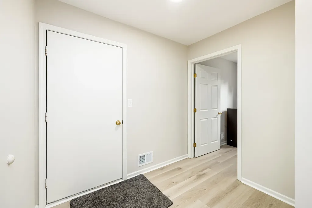 3211 Foxway Court Ann Arbor City MI 48105