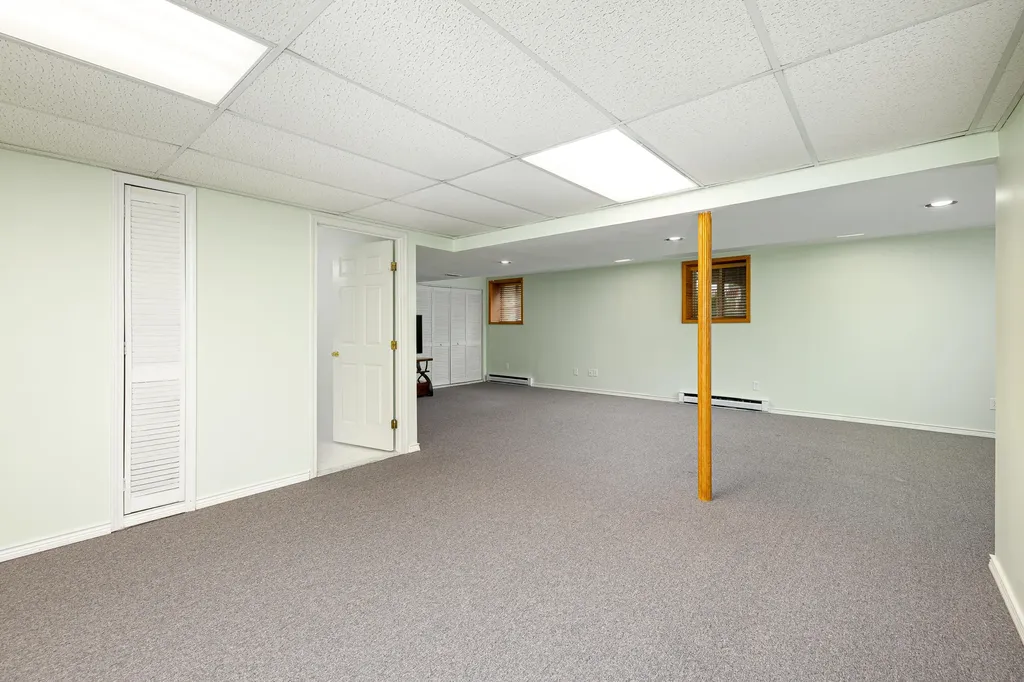 3211 Foxway Court Ann Arbor City MI 48105