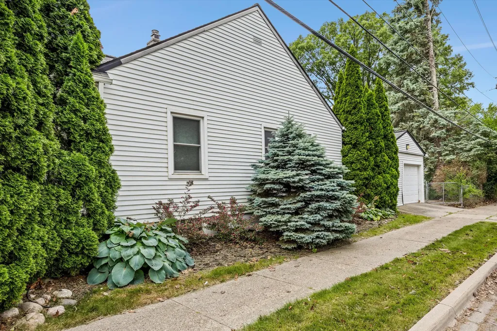 3300 Alice Street Dearborn City MI 48124