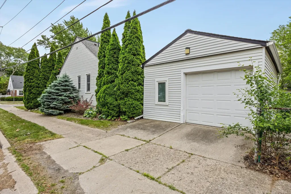 3300 Alice Street Dearborn City MI 48124