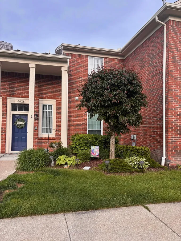 51713 Adler Park Drive W Chesterfield Township MI 48051