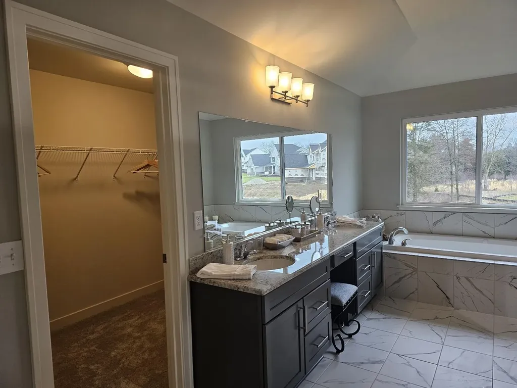 9620 Valley View Court York Charter Township MI 48176