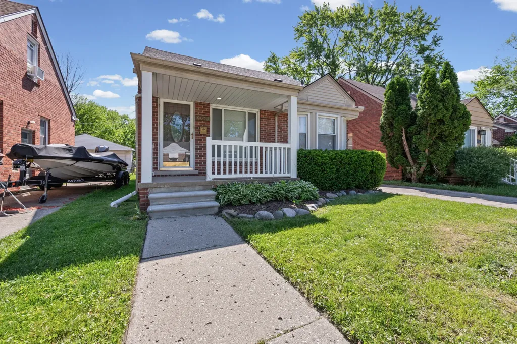 9928 Farley Street Redford Charter Township MI 48239