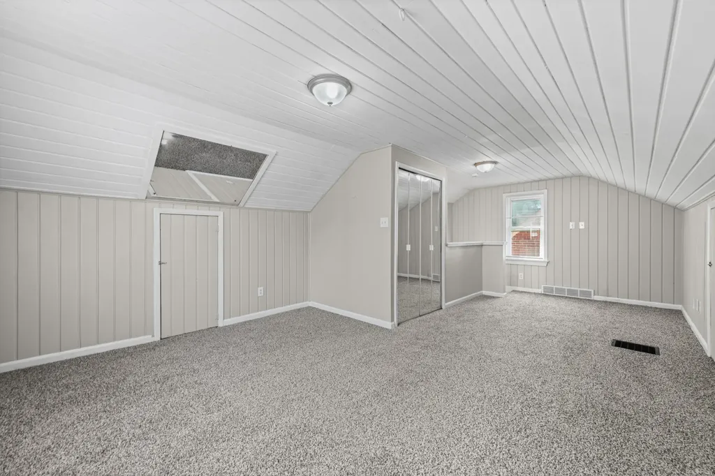 9928 Farley Street Redford Charter Township MI 48239
