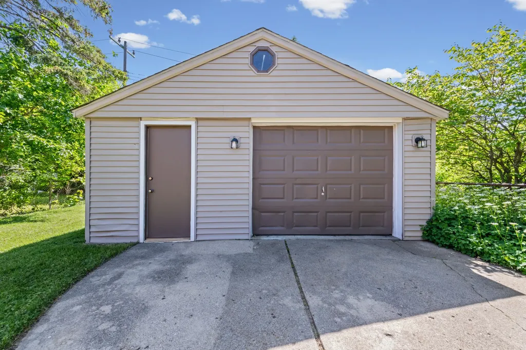 9928 Farley Street Redford Charter Township MI 48239