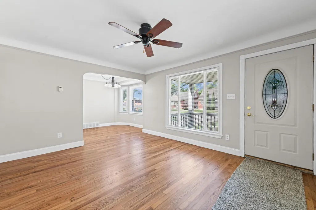 9928 Farley Street Redford Charter Township MI 48239