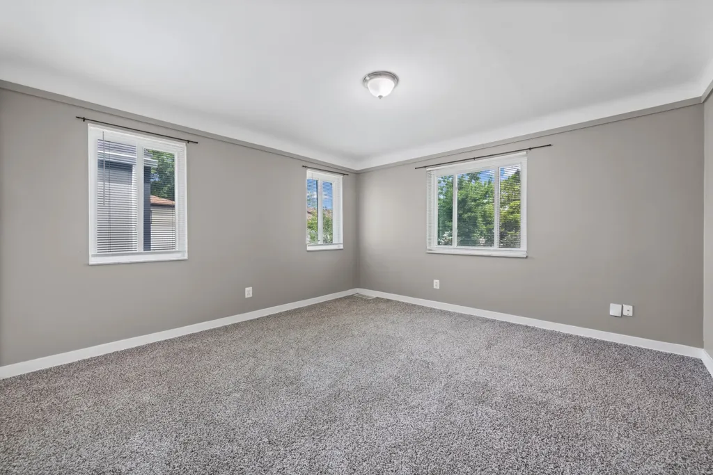 19071 Melvin Street Roseville City MI 48066