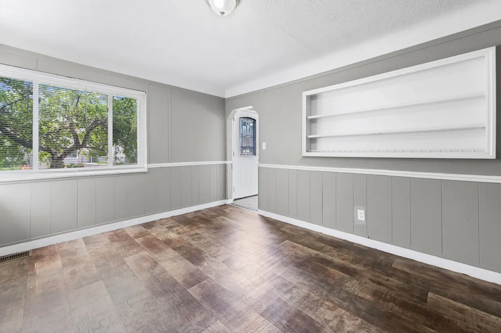 19071 Melvin Street Roseville City MI 48066