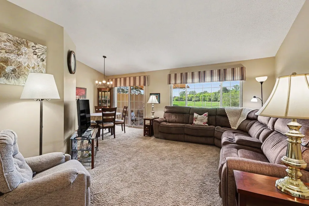 22280 Quail Run Circle South Lyon City MI 48178