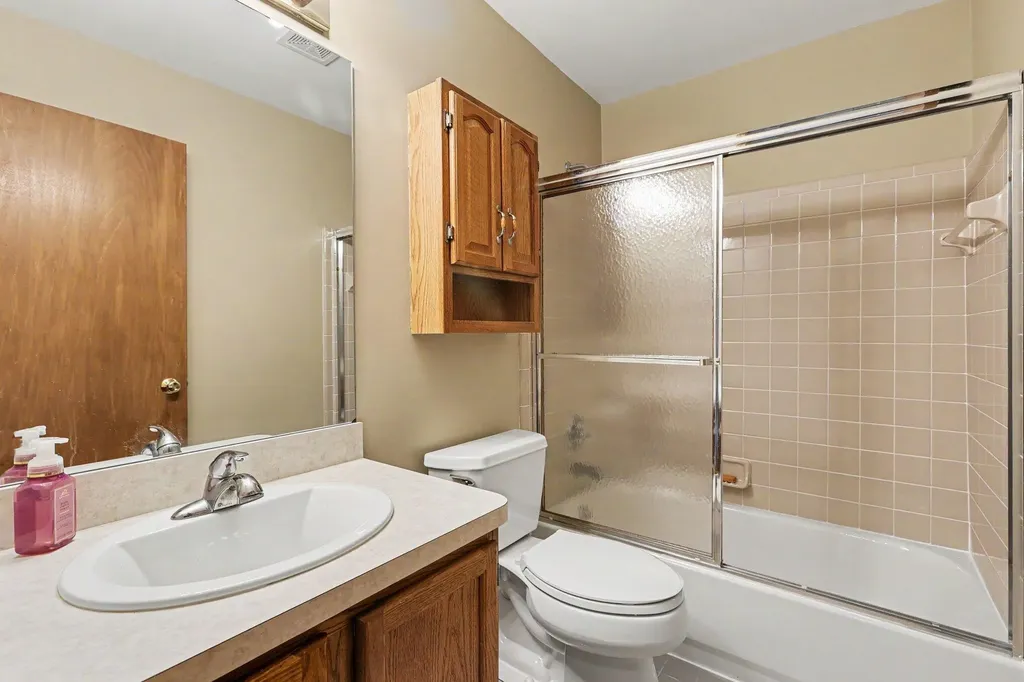 22280 Quail Run Circle South Lyon City MI 48178