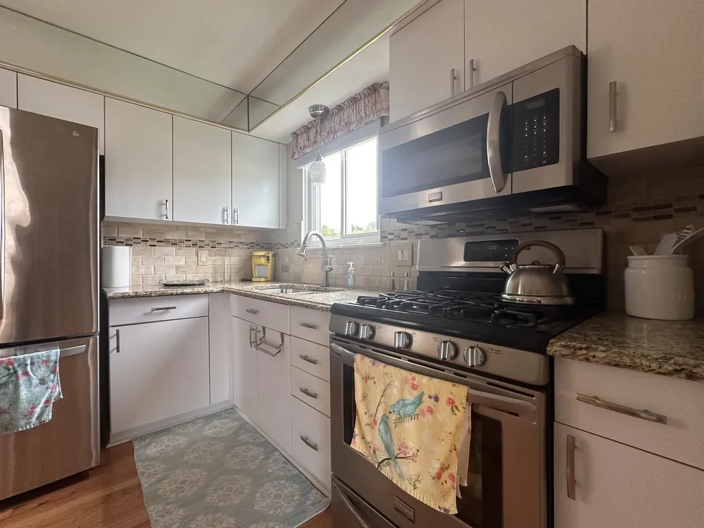 43694 Emrick Drive Canton Charter Township MI 48187
