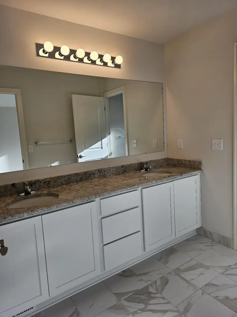 10619 Valley View Drive York Charter Township MI 48176