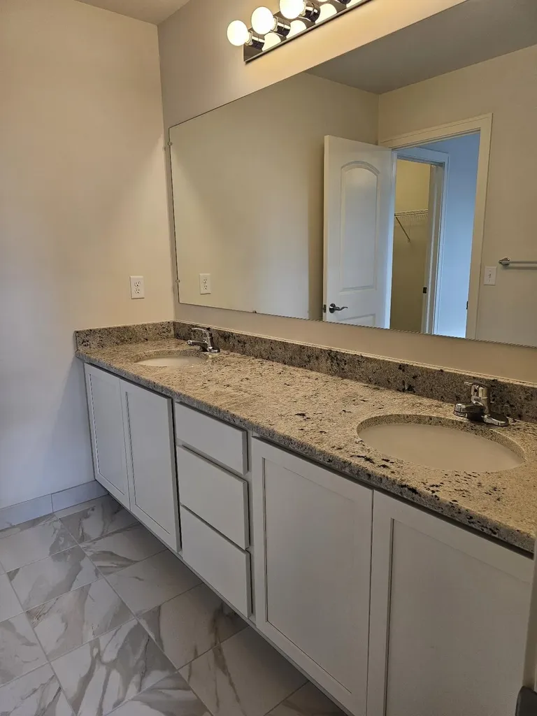 10619 Valley View Drive York Charter Township MI 48176