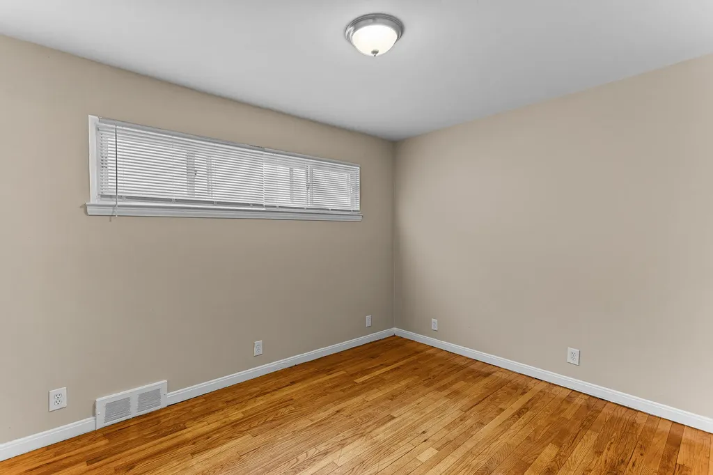 20524 Indian Redford Charter Township MI 48240