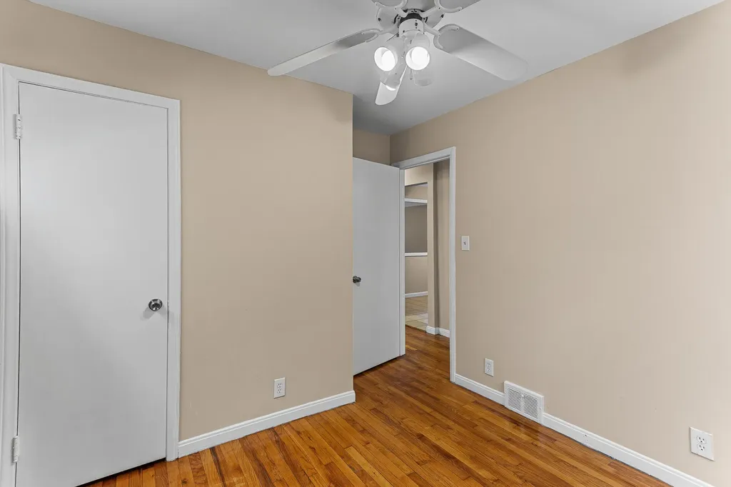 20524 Indian Redford Charter Township MI 48240