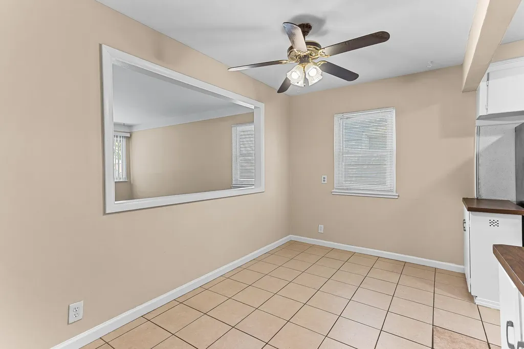 20524 Indian Redford Charter Township MI 48240