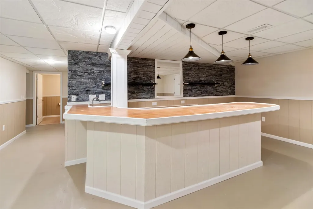 48551 Oak Bridge Drive Canton Charter Township MI 48188