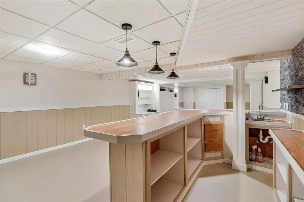 48551 Oak Bridge Drive Canton Charter Township MI 48188