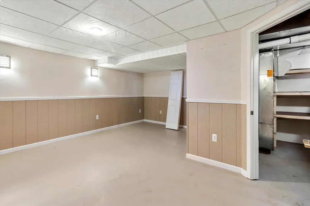 48551 Oak Bridge Drive Canton Charter Township MI 48188