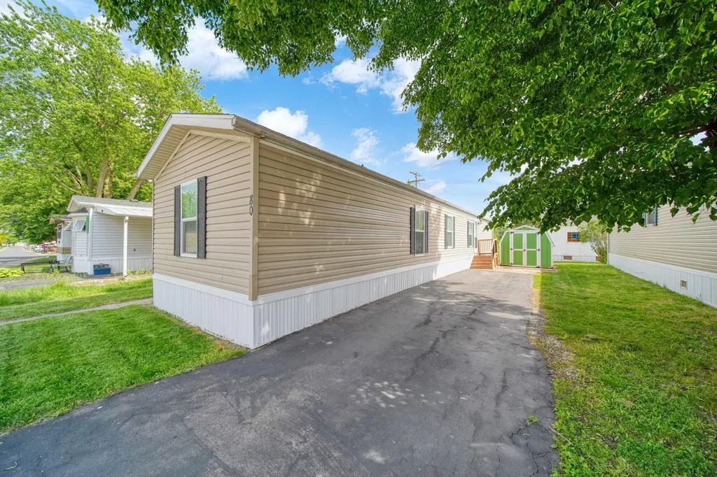 80 Sterling Adrian City MI 49221