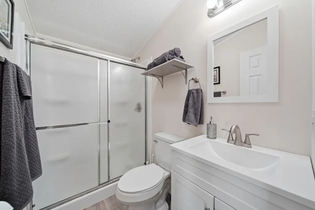 80 Sterling Adrian City MI 49221
