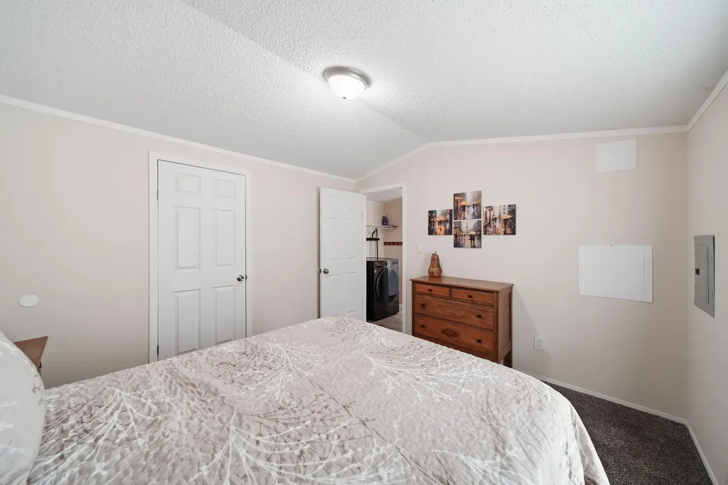 80 Sterling Adrian City MI 49221