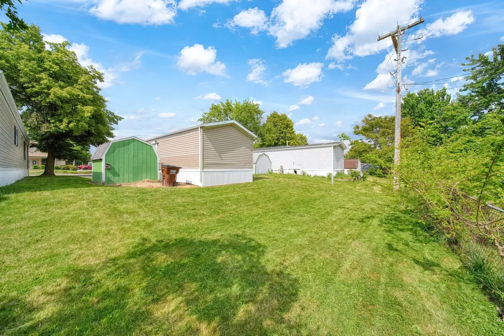 80 Sterling Adrian City MI 49221