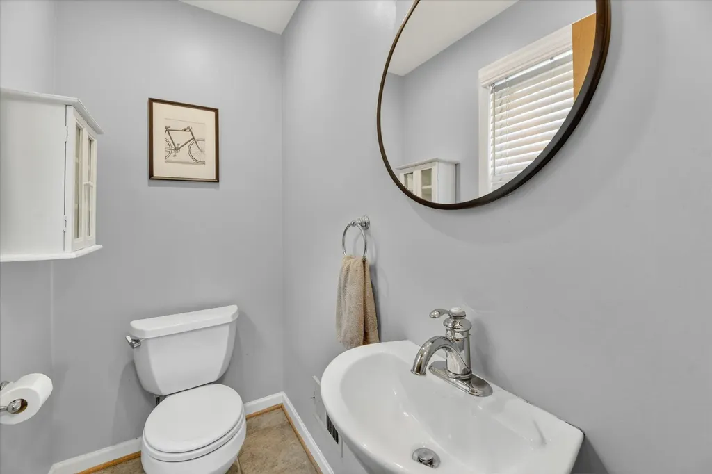 32388 Arlington Drive Beverly Hills Village MI 48025