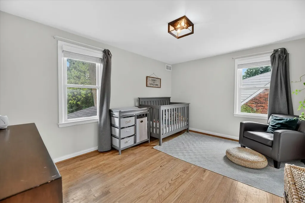 32388 Arlington Drive Beverly Hills Village MI 48025