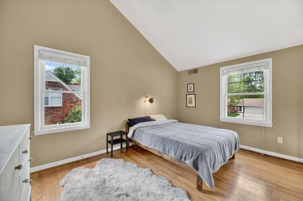 32388 Arlington Drive Beverly Hills Village MI 48025