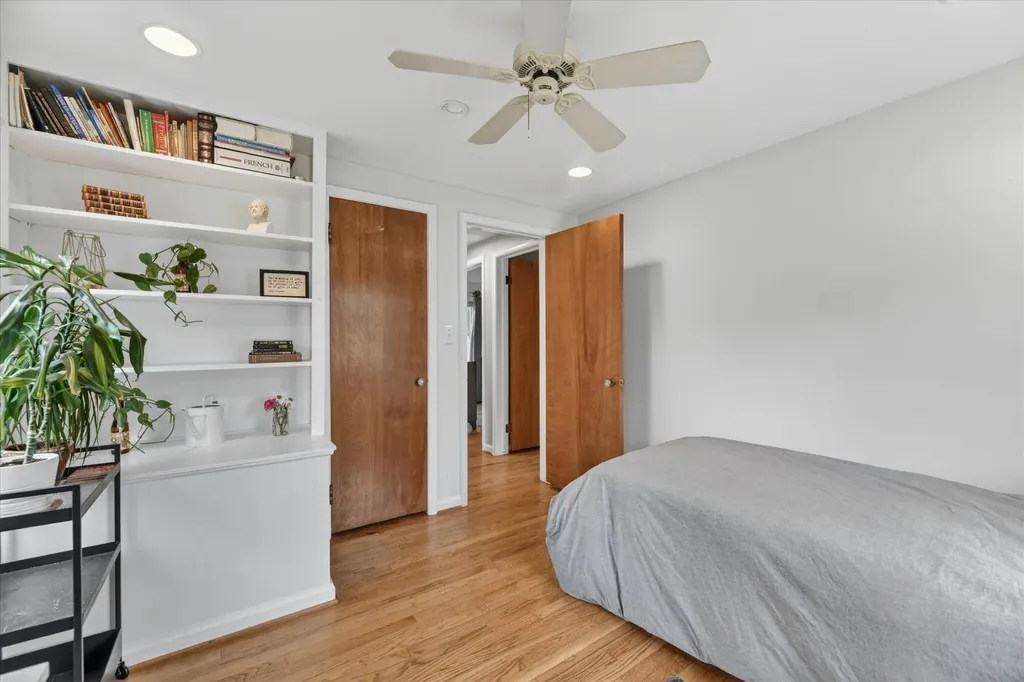 32388 Arlington Drive Beverly Hills Village MI 48025