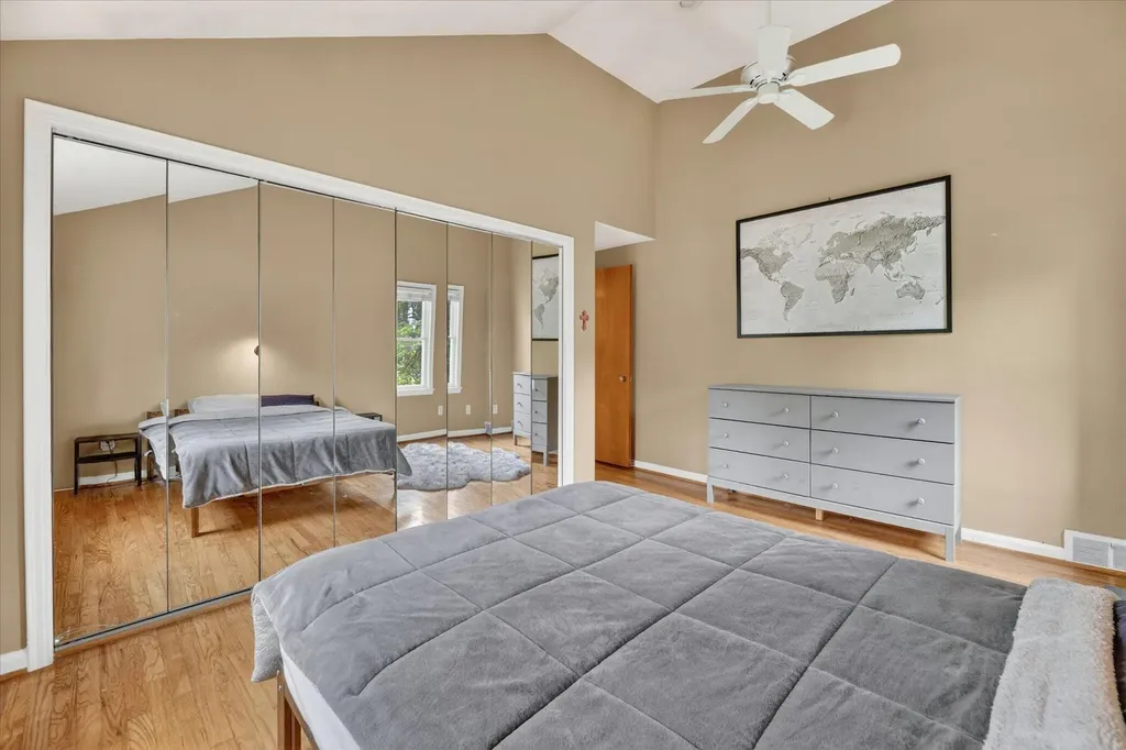 32388 Arlington Drive Beverly Hills Village MI 48025