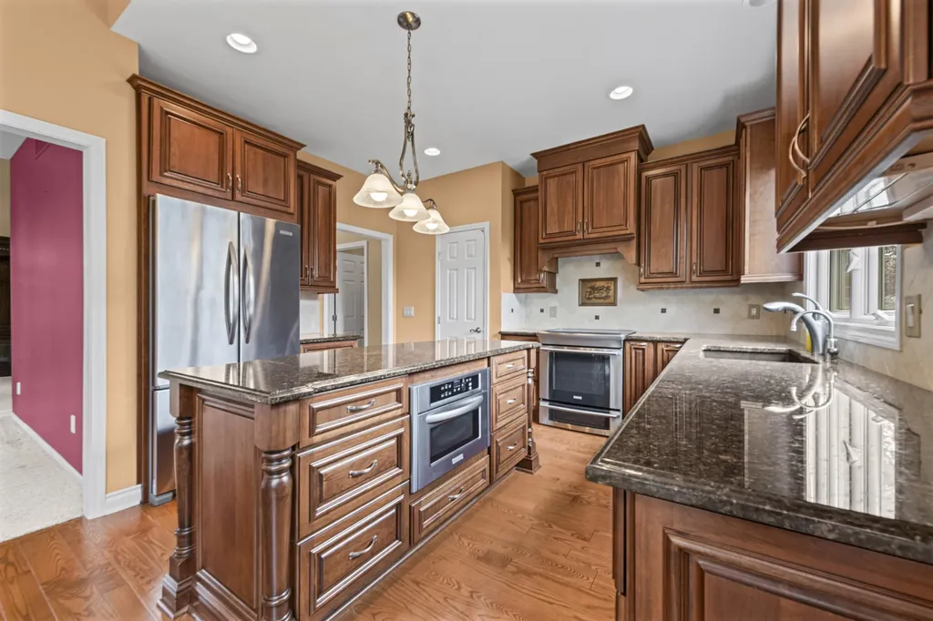 9094 Woodgrove Drive Plymouth City MI 48170