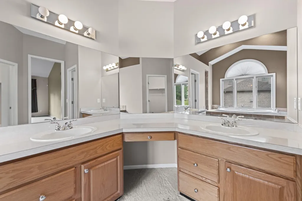 9094 Woodgrove Drive Plymouth City MI 48170